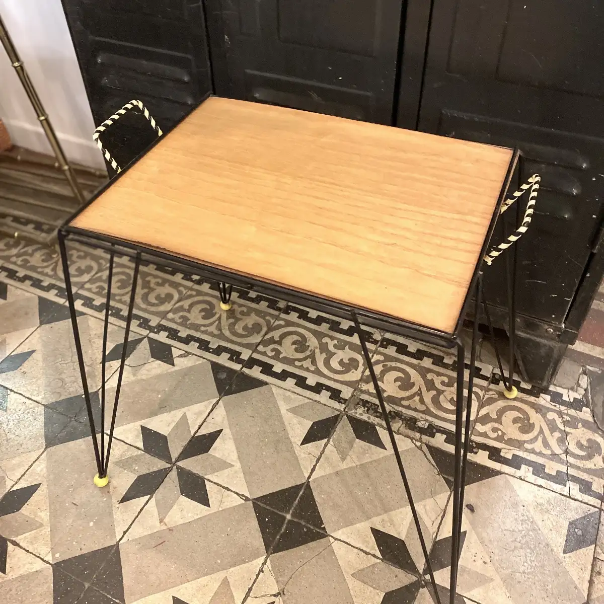 Petite table basse métal formica scoubidou