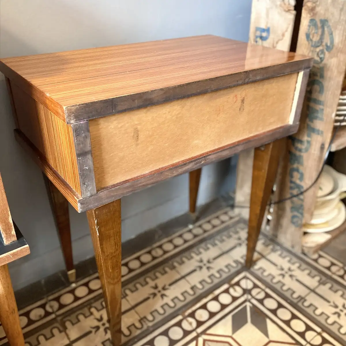 Petite table de chevet vintage années 60.