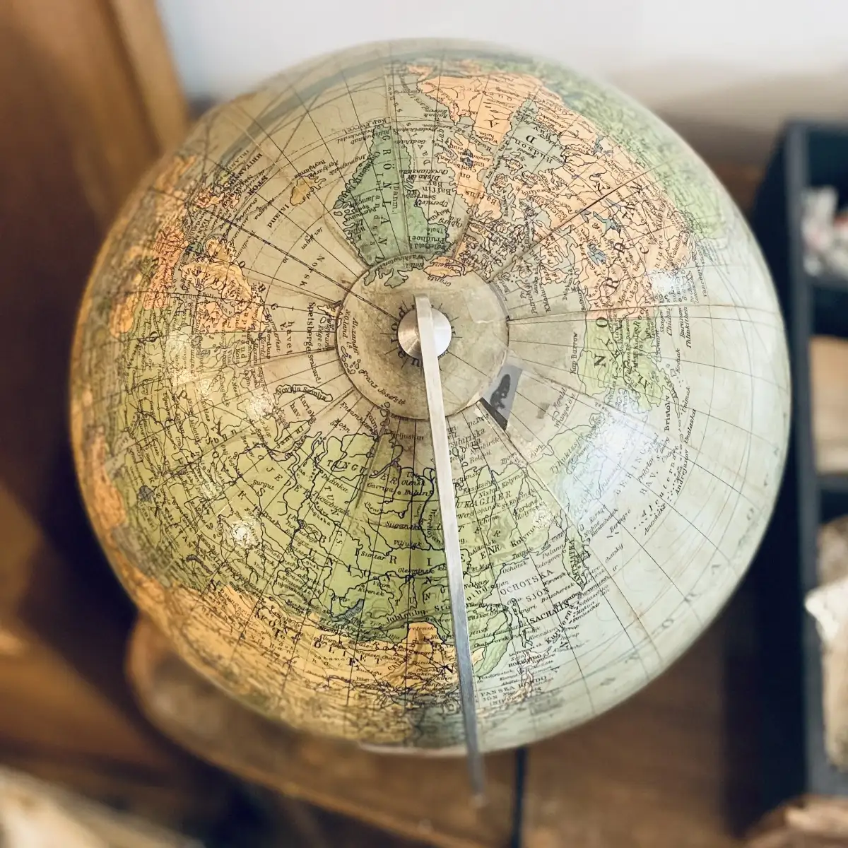 Globe terrestre lumineux Columbus Jordglob Suède années 50s