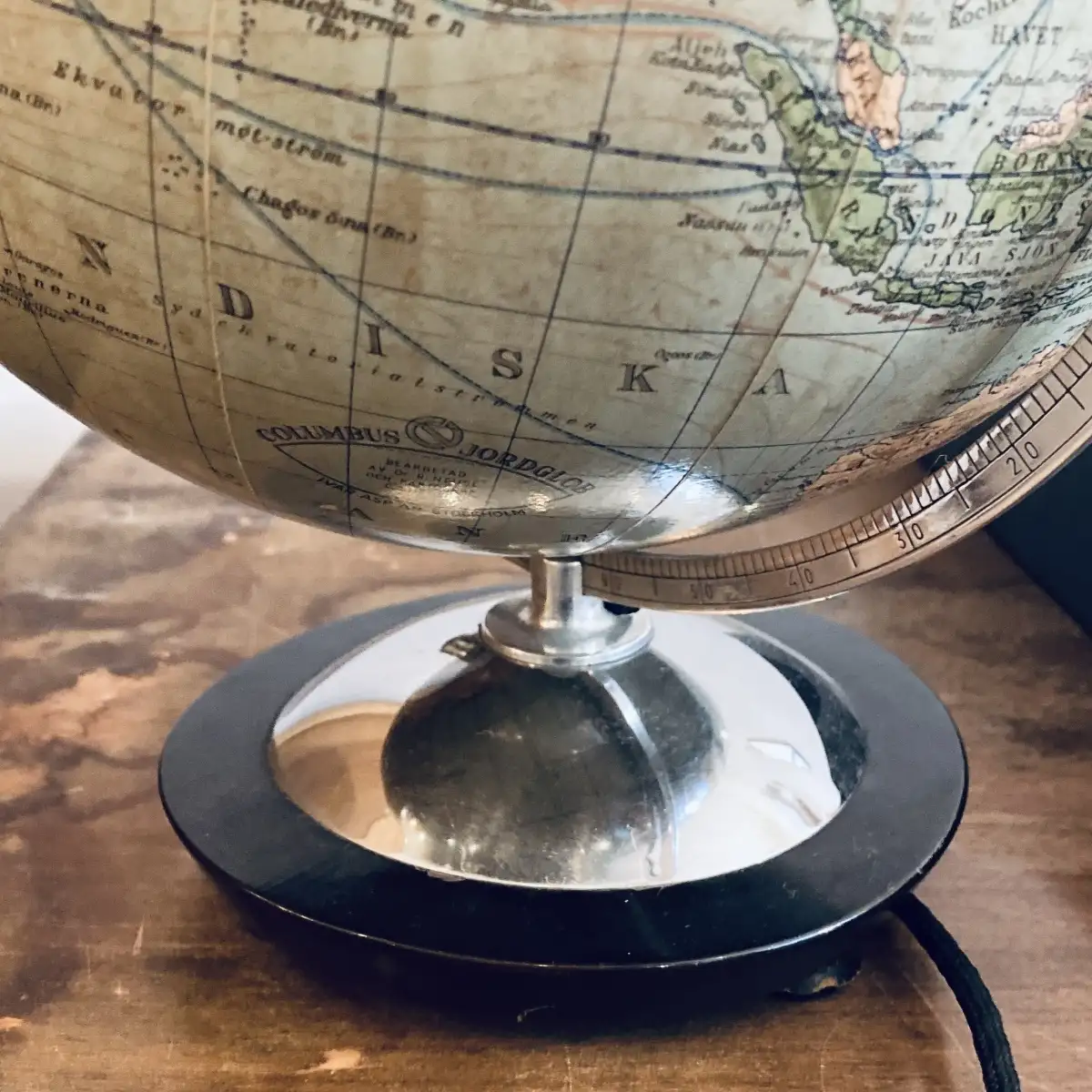 Globe terrestre lumineux Columbus Jordglob Suède années 50s