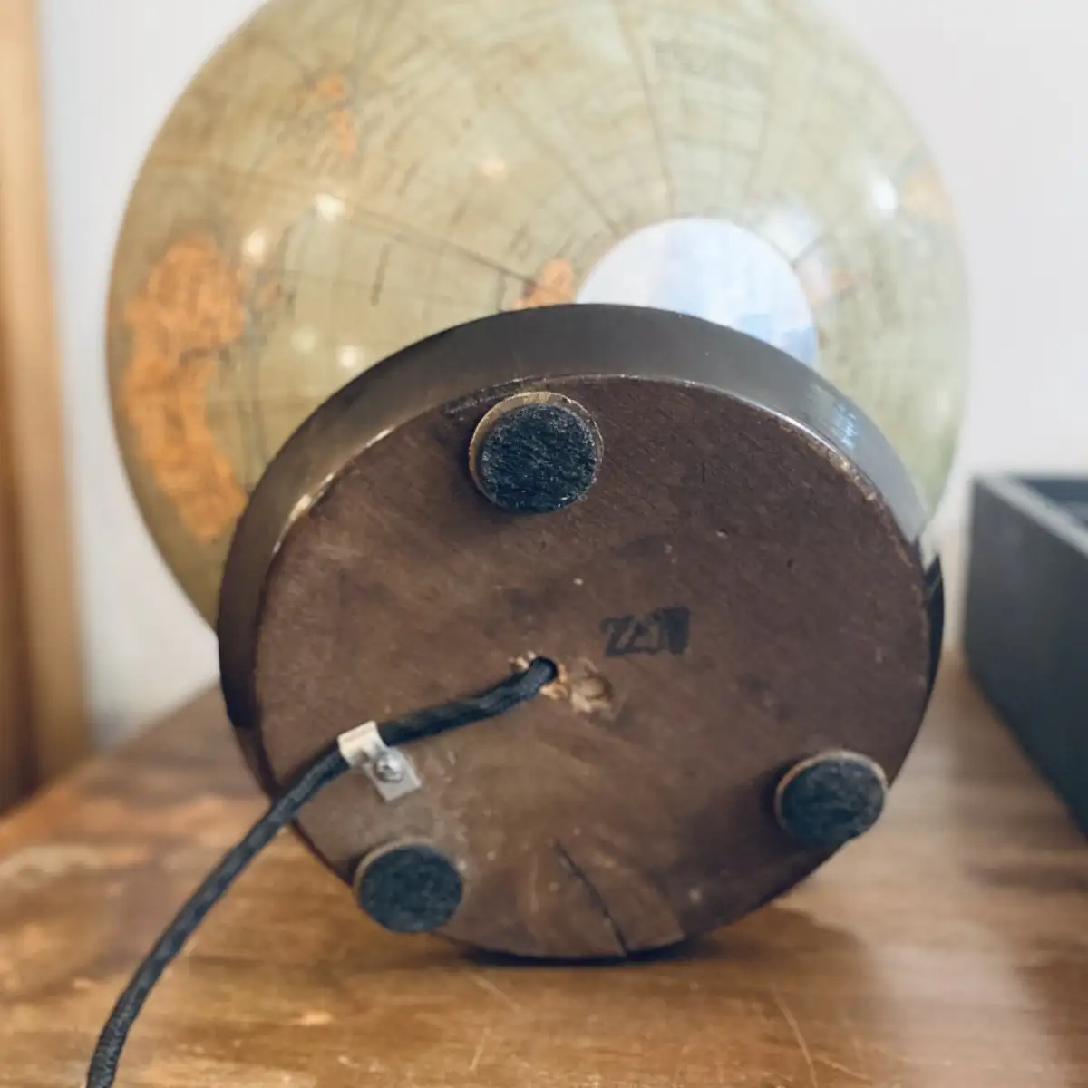 Globe terrestre lumineux Columbus Jordglob Suède années 50s